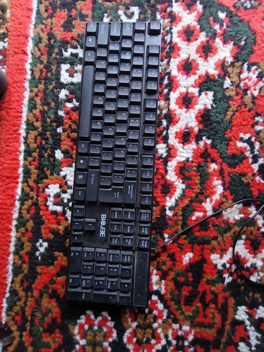 Kaviyatura mishka sotladi