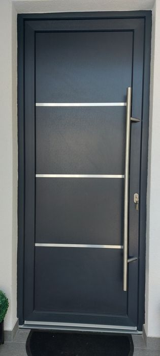 Montez, uși interioare, uși metalice,tâmplărie PVC ,