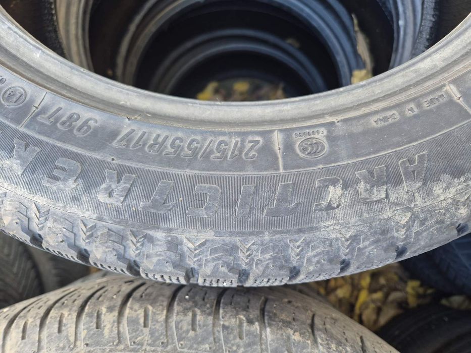 215/55R17 Maxxis