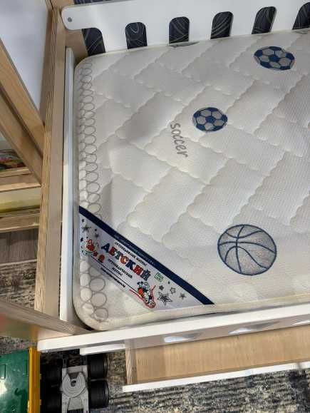 Детская кровать-домик LIMONI