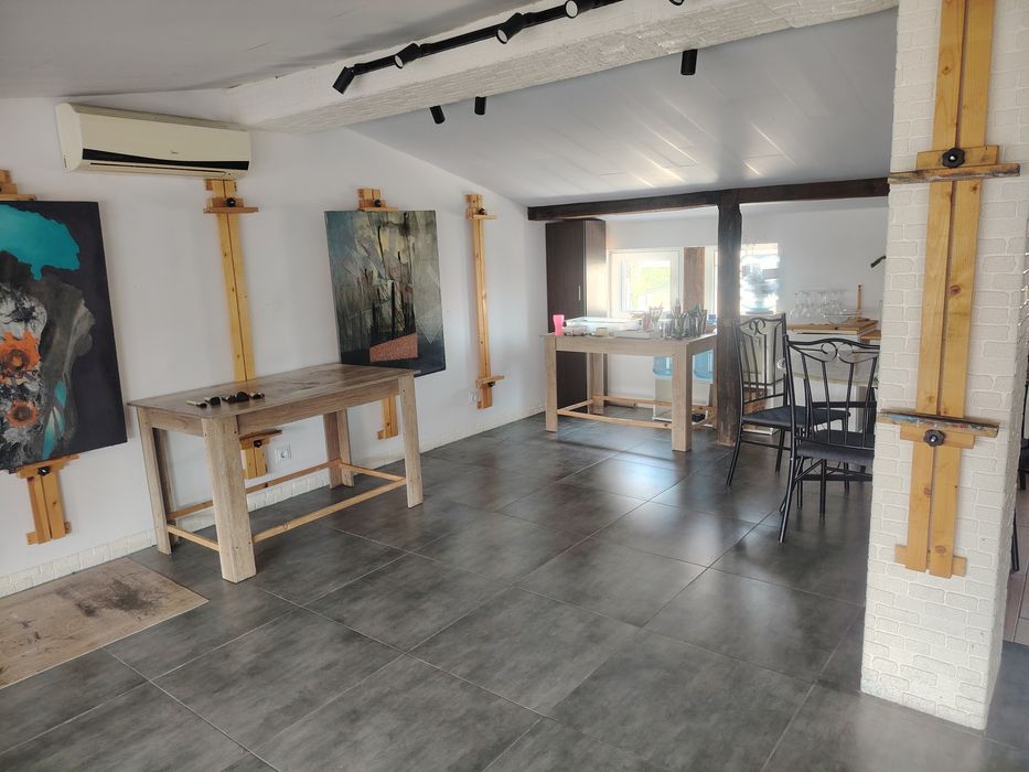 Продава се Четиристаен апартамент в Варна, Център - 100 кв.м за 1800 €/кв.м - Снимка #2