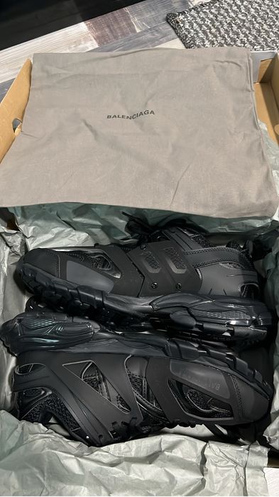 Balenciaga track