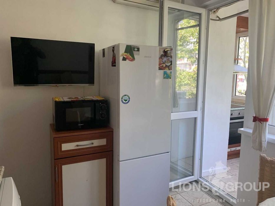 Дава се под наем Тристаен апартамент в Варна, Базар Левски - 78 кв.м за 500 € - Снимка #4