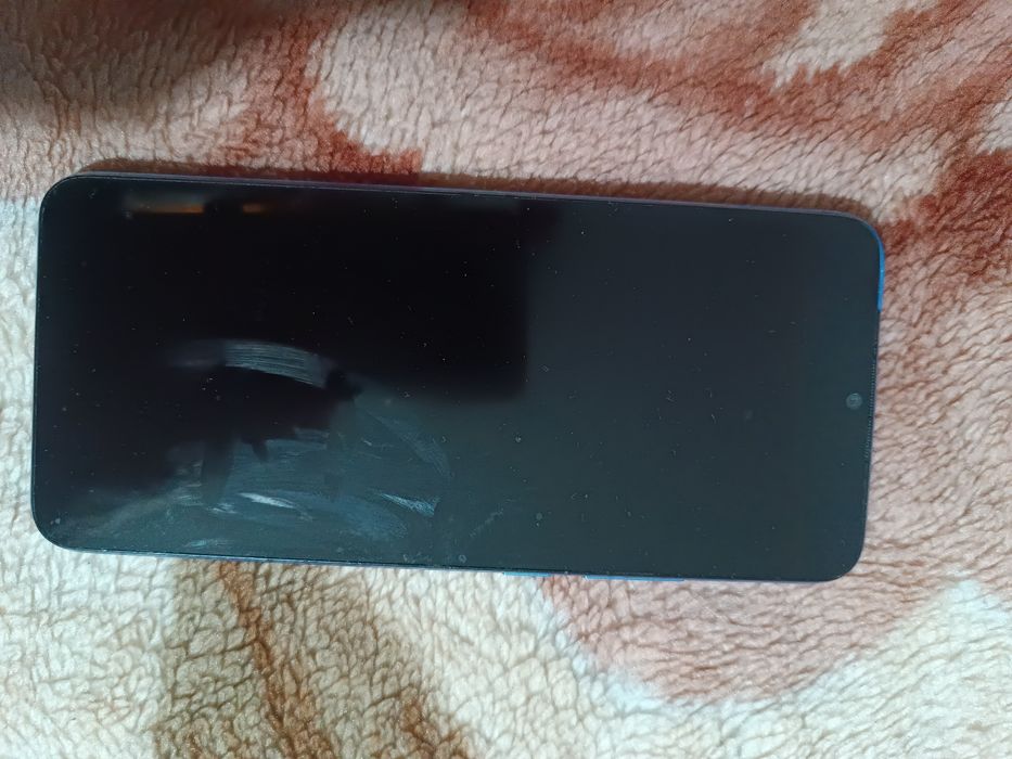 Продам б/у телефон