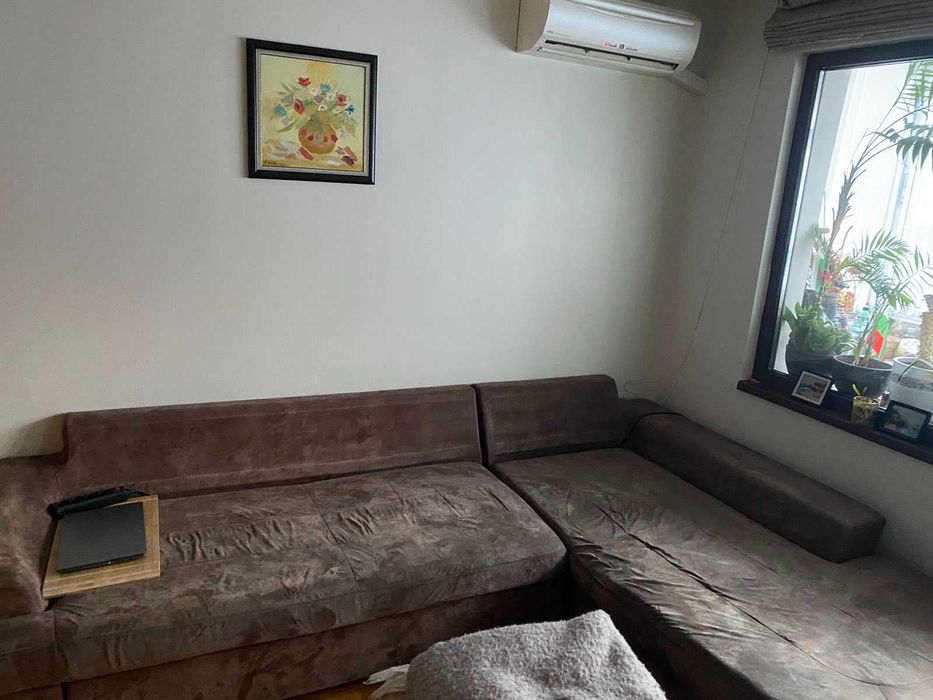 Голям разтегателен ъглов диван