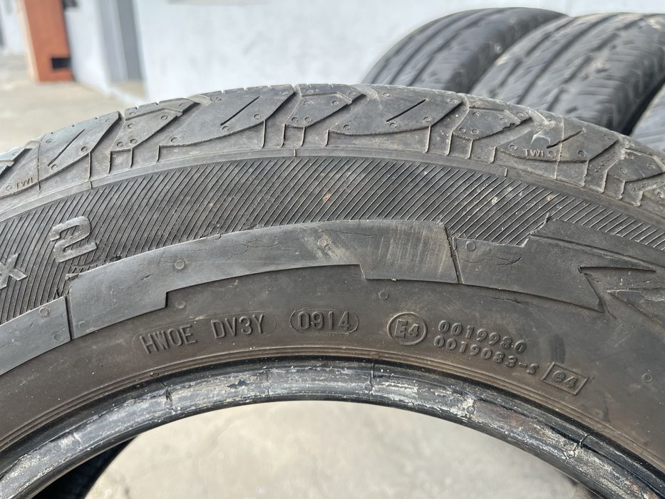 4 бр. гуми за бус 205/65/15C Uniroyal 7-8 mm DOT 0914