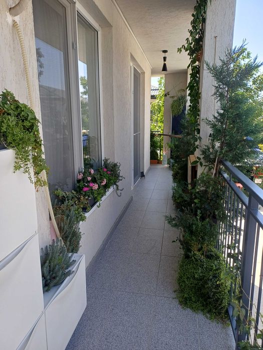 Vând apartament 2 camere mobilat, utilat modern