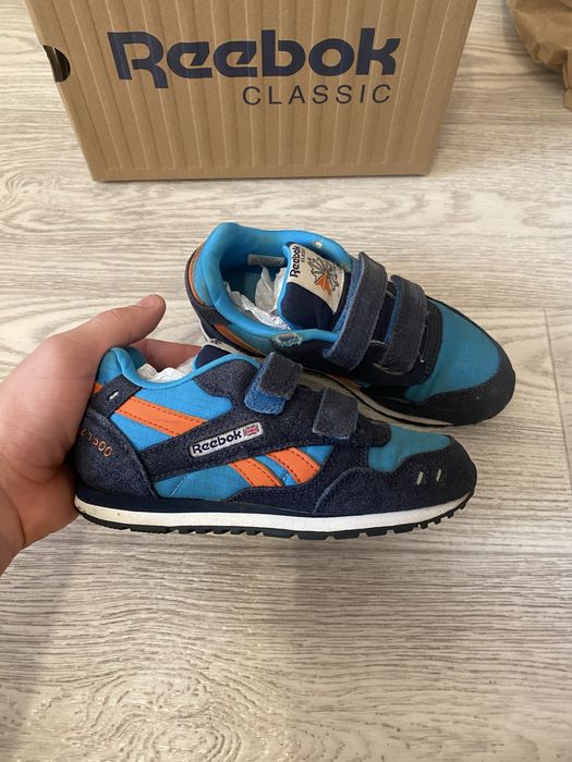 Продам кроссовки