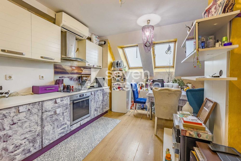 Продава луксозен Мезонет- Център, София