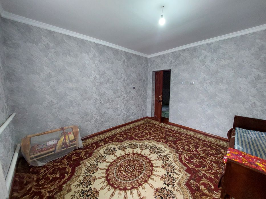 Sentrda Gone qala 120 avtobaz 4.5 sotuk 4 komnata jay s.di