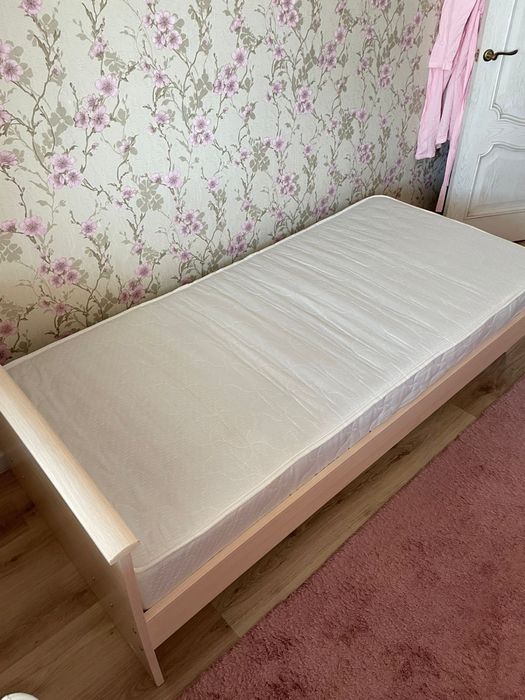 2 кровати с матрасом 200/90 б/у