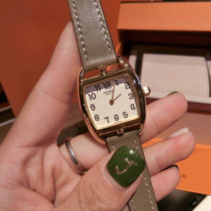 Дамски часовник Hermes Cape Cod с кварцов механизъм