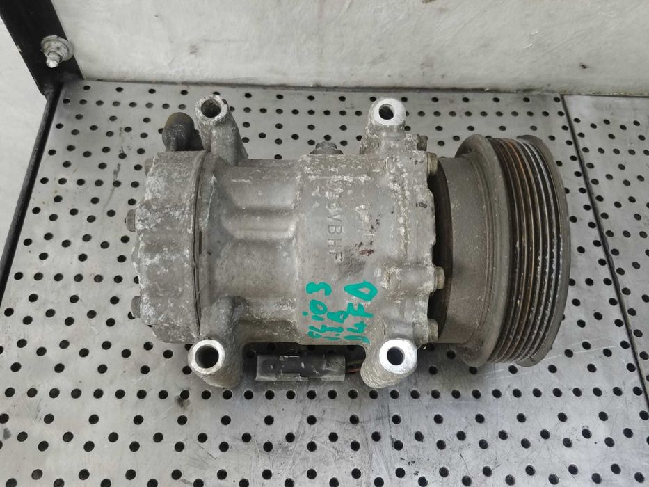 compresor clima ac  1.2 b d4fd740 renault clio 3  8200357173-b