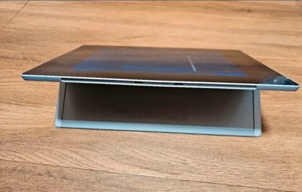 Microsoft Surface Pro 7+ 12.3" i5-1135G7 128GB 8GB