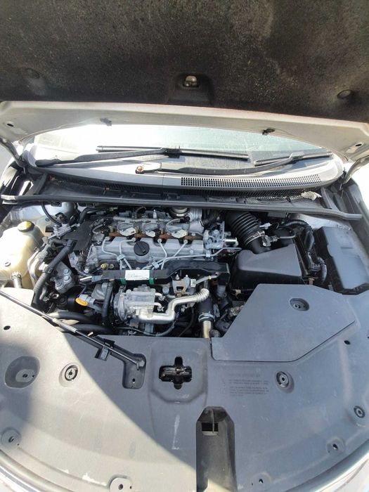 Toyota AVENSIS AN 2010 cod motor 1ADFTV Dezmembrez/Dezmembram