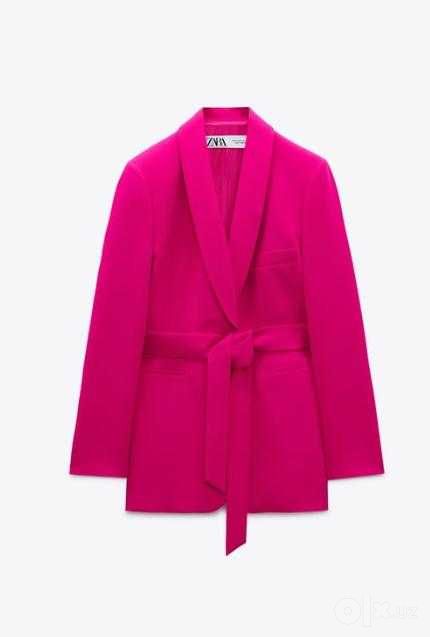 новый женский косюм ZARA