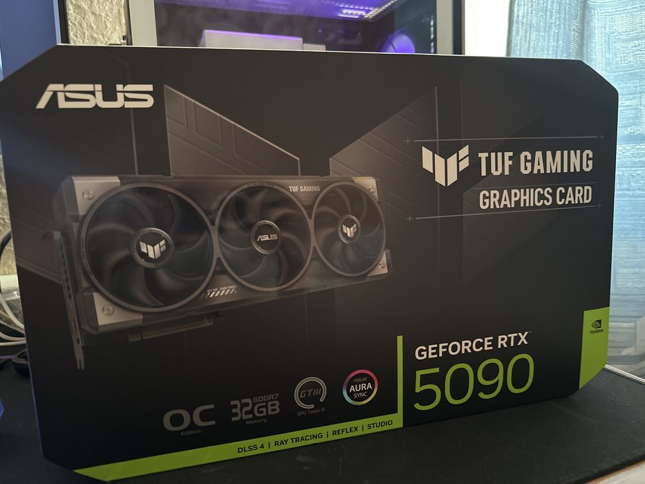 продам видеокарту ASUS TUF RTX 5090 32GB