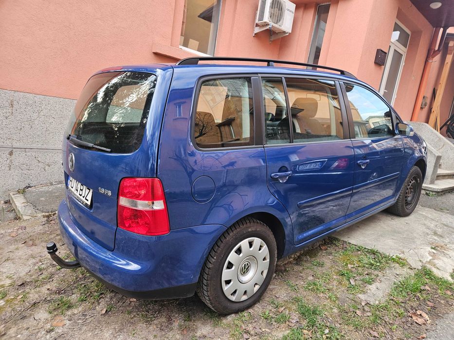 Vw touran 7 locuri 1.6fsi benzina 115cp 6 trepte foarte ingrijit