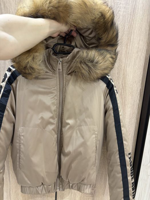 Яке Avin с естествен косъм