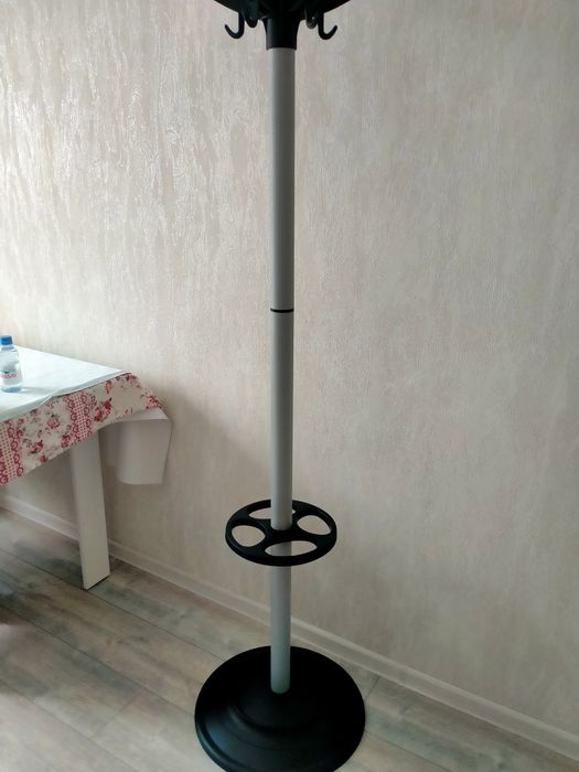 Стойка вешалка напольная