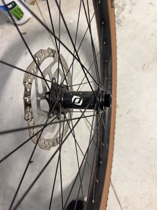 Roti syncris x-30SE 30mm tubeless ready