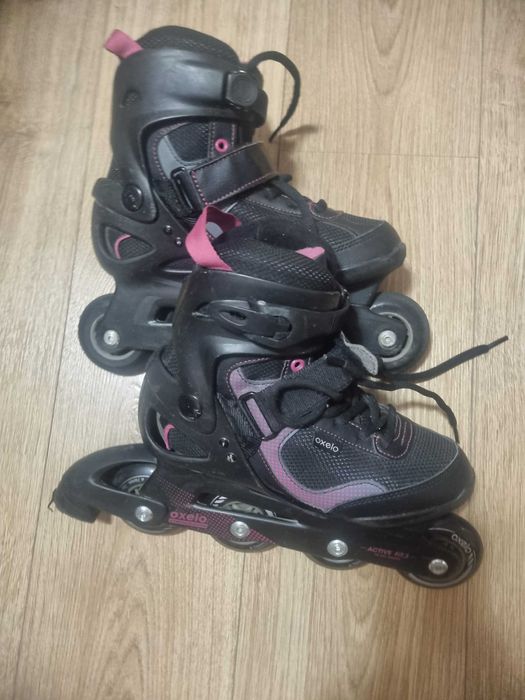 Vând role oxelo, stare foarte bună. 150 perechea. Și căști protecție..