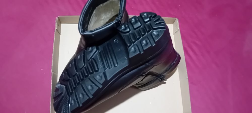 Боти,цели и перфоре обувки