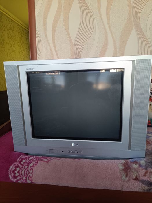 Телевизор LG с тюнером
