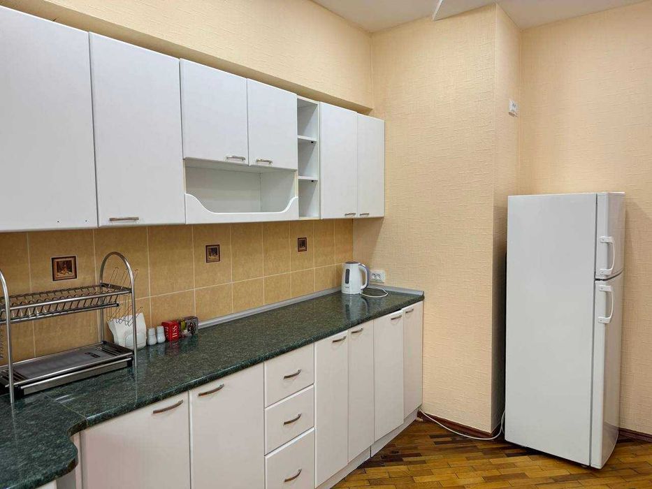 Квартира посуточно метро Космонавтов, Ойбек. Kunlik ijara, metro Oybek