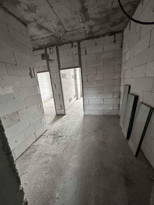 Uchtepa Avenueda 65M2 li 2 xonali uy sotiladi