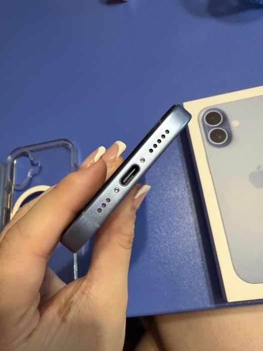 Iphone 17 син цвят