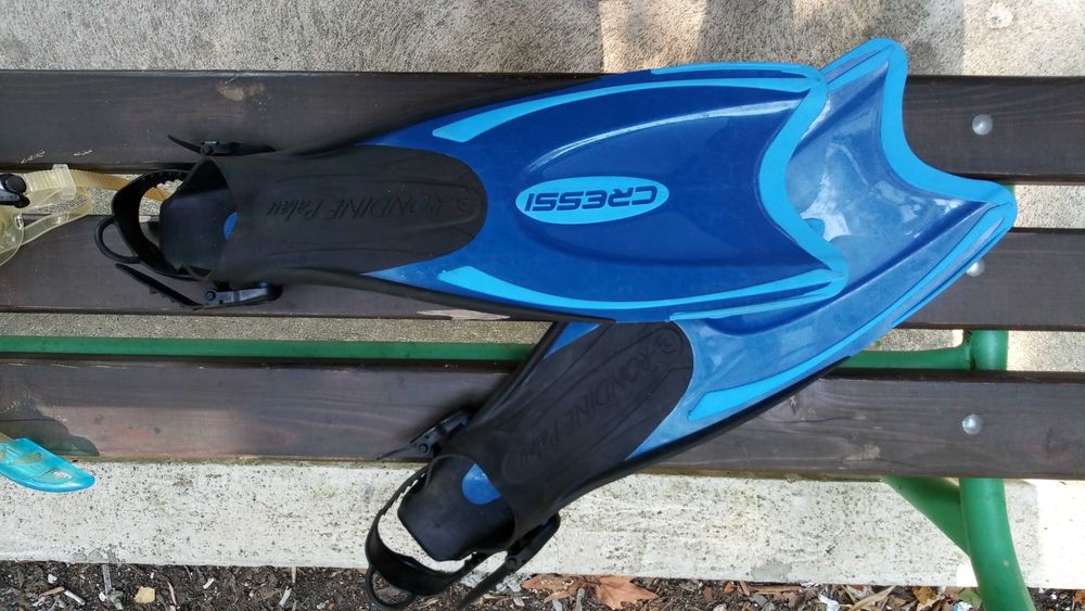 Creesi Rondine италиански леководолазни плавници и маска