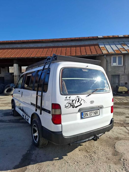 Toyota 4×4 mini-camper