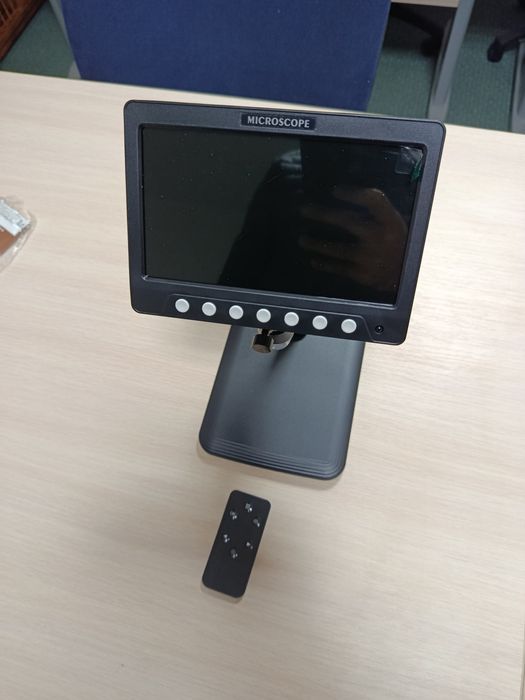 Microscop electronic cu display 18 cm