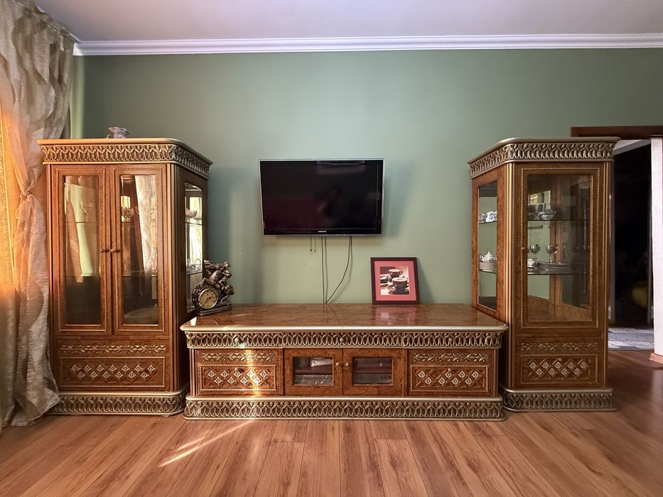 Стенка/шкаф для гостиной