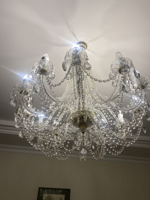 Хрустальая люстра