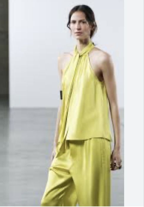 Bluza noua , Zara, fara maneci , verde lime, mar S , material satinat