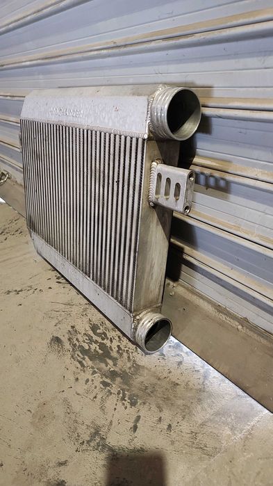 Продавам кулер за чарджър