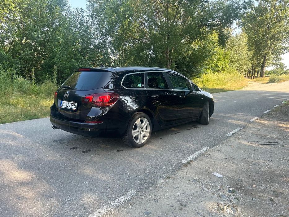 Opel astra j 2011 automat