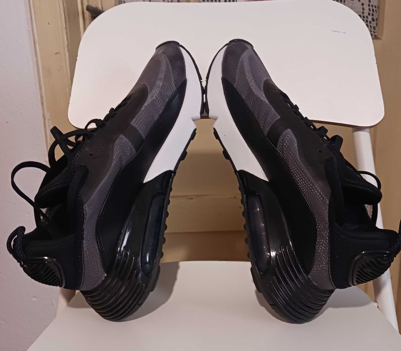 Nike Air Max 2090 чисто нови!