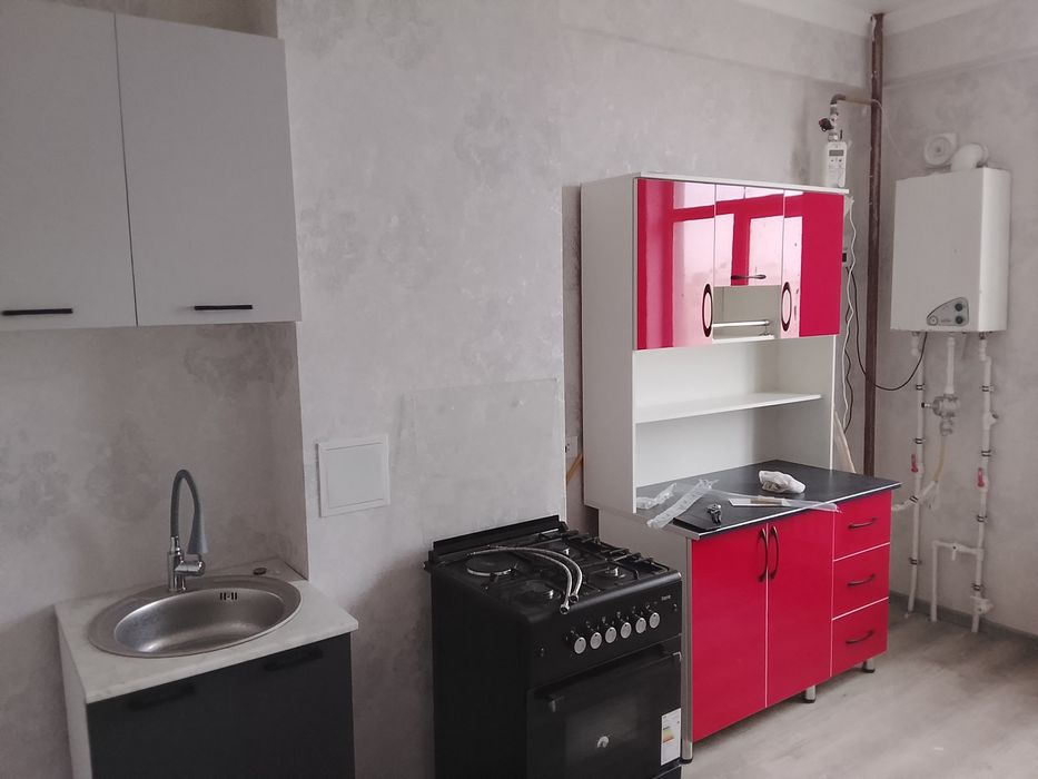 Dehqonbozor yoni Uztransgaz orqasida yangi domda 3 xonali kvartira ija