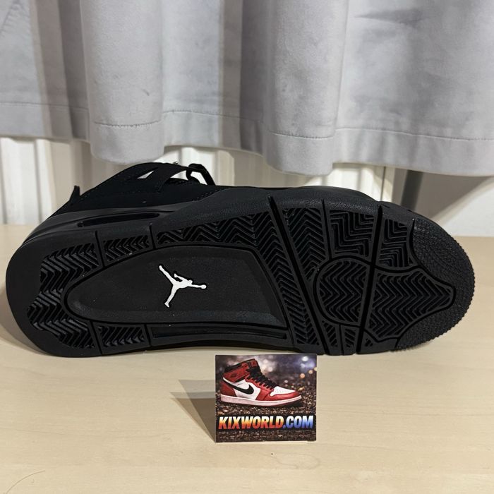 Jordan 1 Black Cat / Triple Black