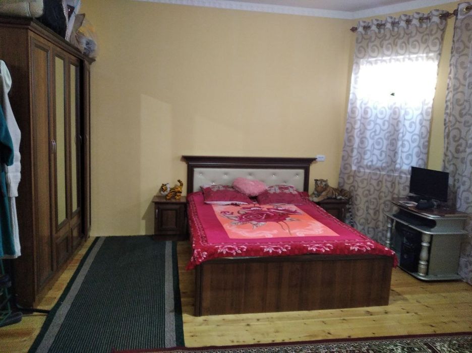 Срочно уй сотилади