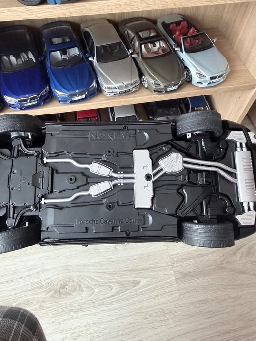 Колекционерски модел Porsche Cayenne Coupe by Norev 1/18