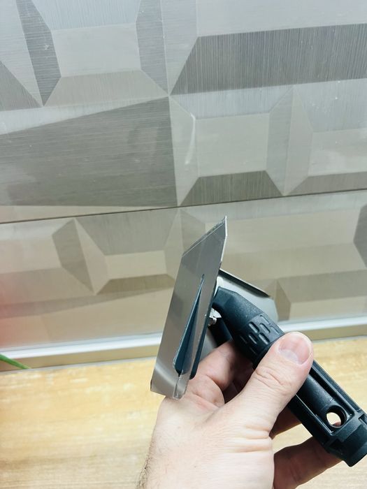 Ъглова шпакла за фиксиране на армираща лента