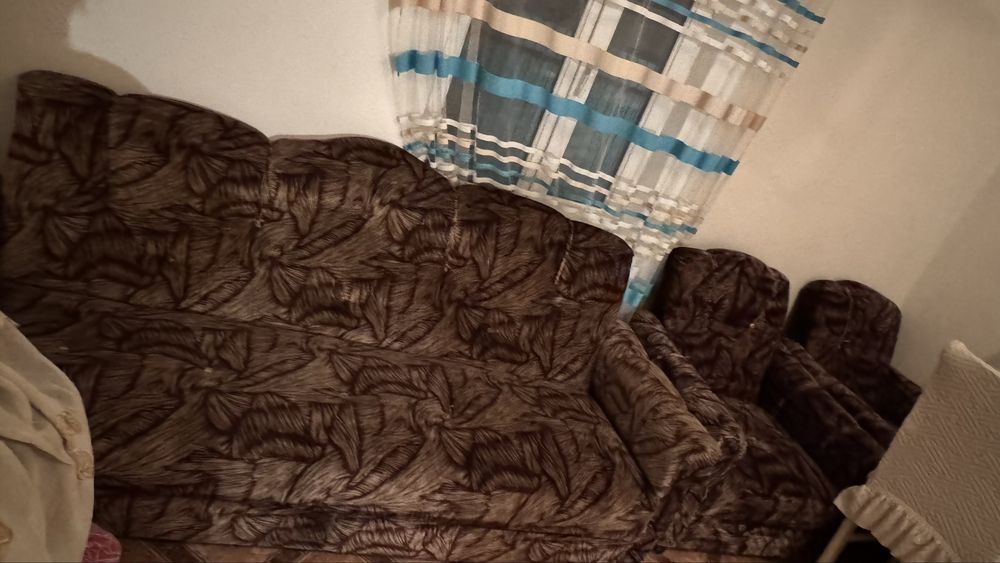 Диван срочно продам