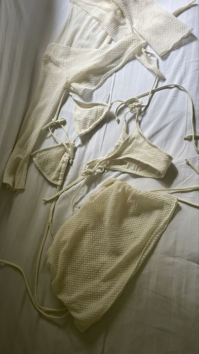 Купальник XS-S молочного цвета