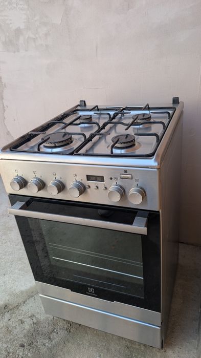 Aragaz Electrolux plită gaz cuptor electric cu ventilatie