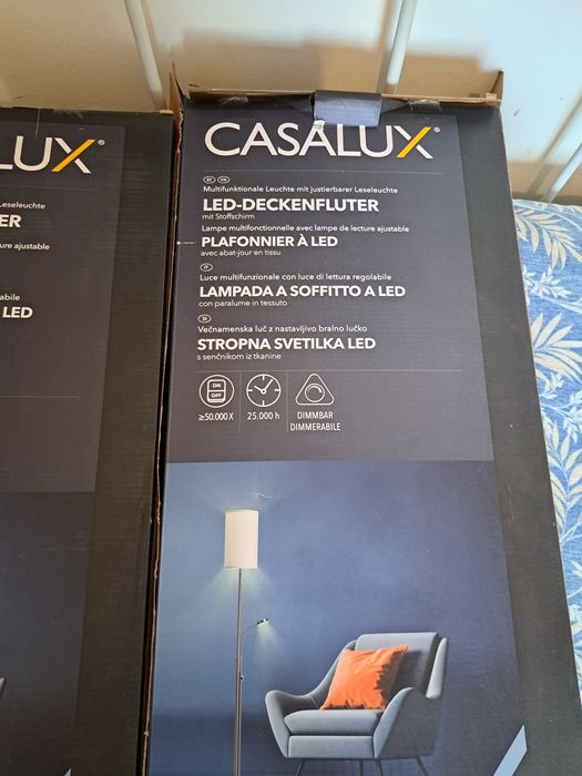 Lampa de podea cu iluminare led