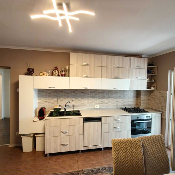 Apartament 2 camere - Str. Democratiei, Ploiesti